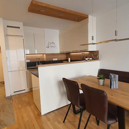 Luxurioeses Apartment Mit Garten & Terrasse In Der Naehe Vom See Im Schoenen Salzkammergut Gmunden Dış mekan fotoğraf